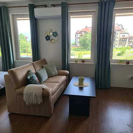 Διαμέρισμα Spacious - Royal Towers *